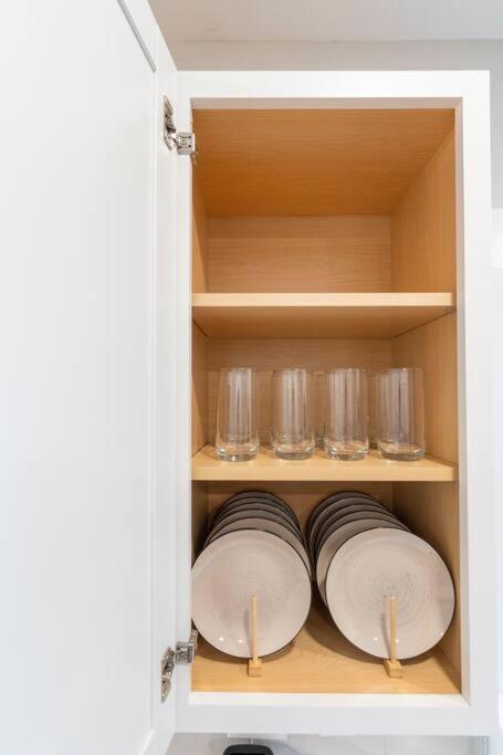 Brand New Cozy Modern Bungalow W/Hot Tub+Movieroom 7 Min From Uptown Charlotte Buitenkant foto