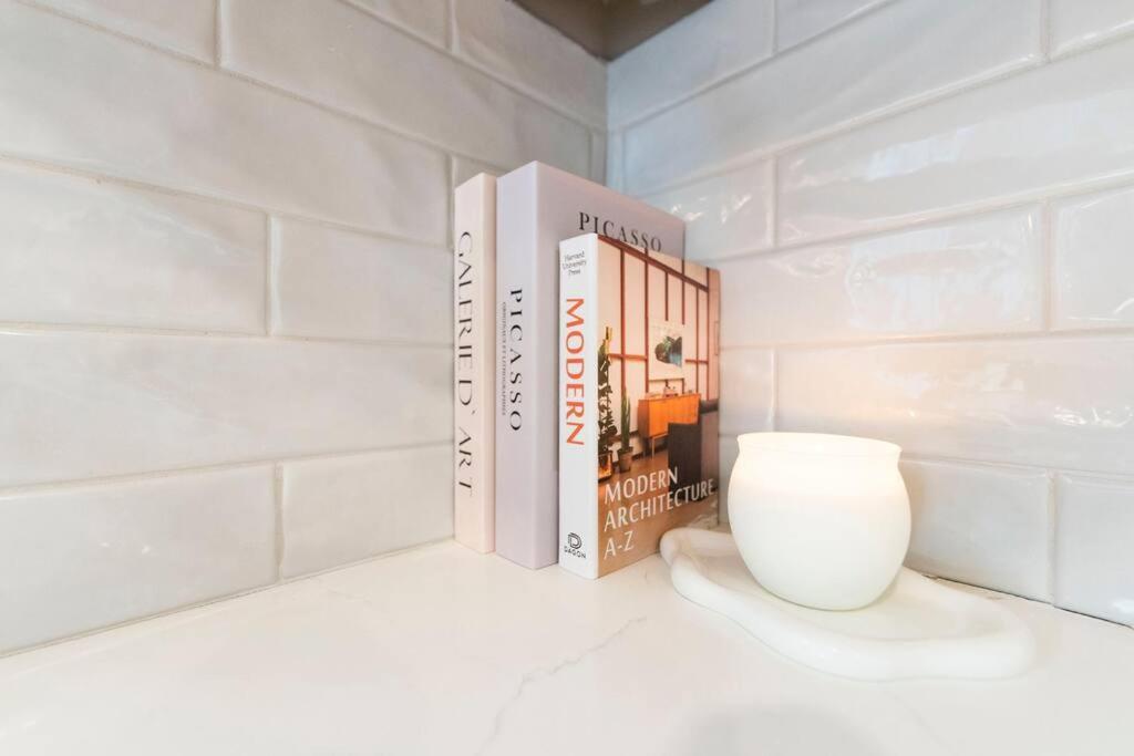 Brand New Cozy Modern Bungalow W/Hot Tub+Movieroom 7 Min From Uptown Charlotte Buitenkant foto