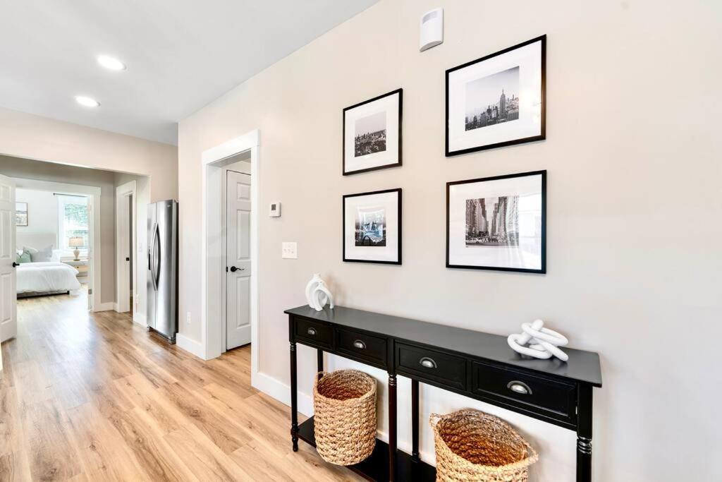 Brand New Cozy Modern Bungalow W/Hot Tub+Movieroom 7 Min From Uptown Charlotte Buitenkant foto