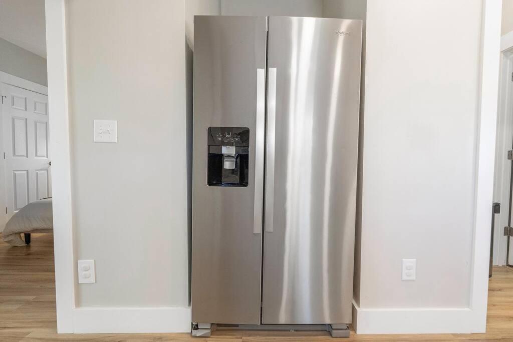 Brand New Cozy Modern Bungalow W/Hot Tub+Movieroom 7 Min From Uptown Charlotte Buitenkant foto